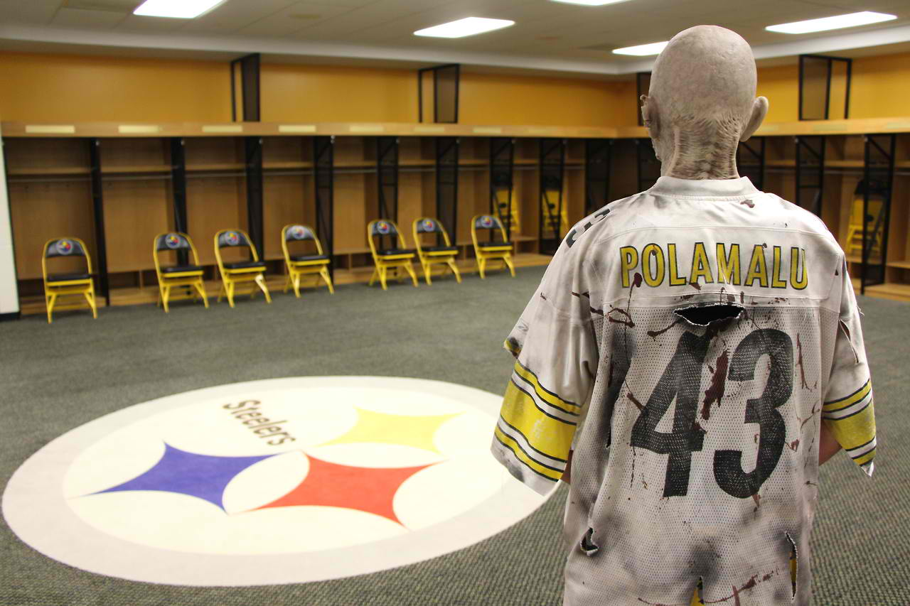 Zombies and a Creepy Bunny Invaded the Steelers Locker Room | P.S.A.M.P1280 x 853