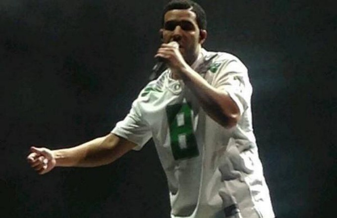 Drake Is Now Wearing Marcus Mariota Jerseys