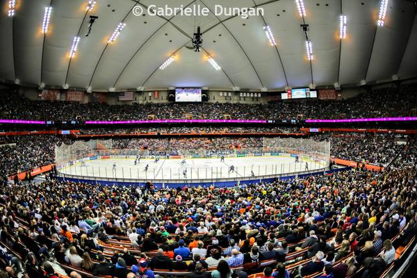 AHL game sets new record for largest U.S. crowd at an indoor hockey game