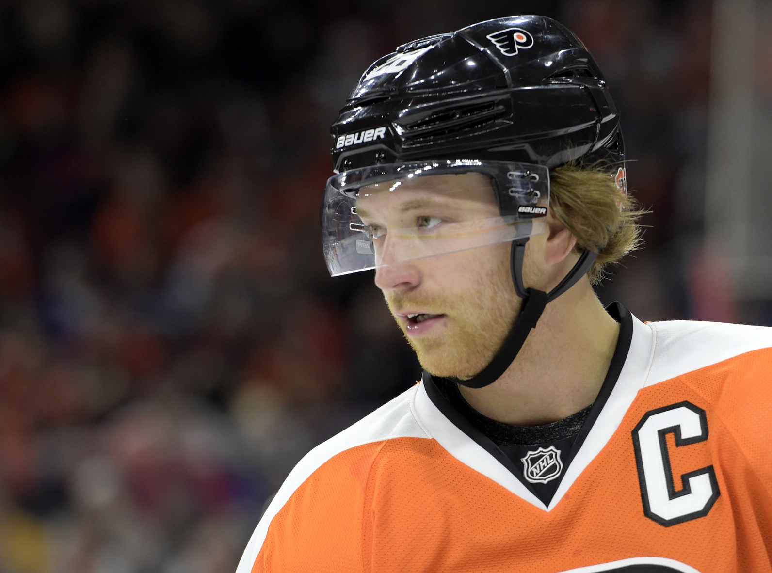 Did Claude Giroux wipe his boogers on a linesman?