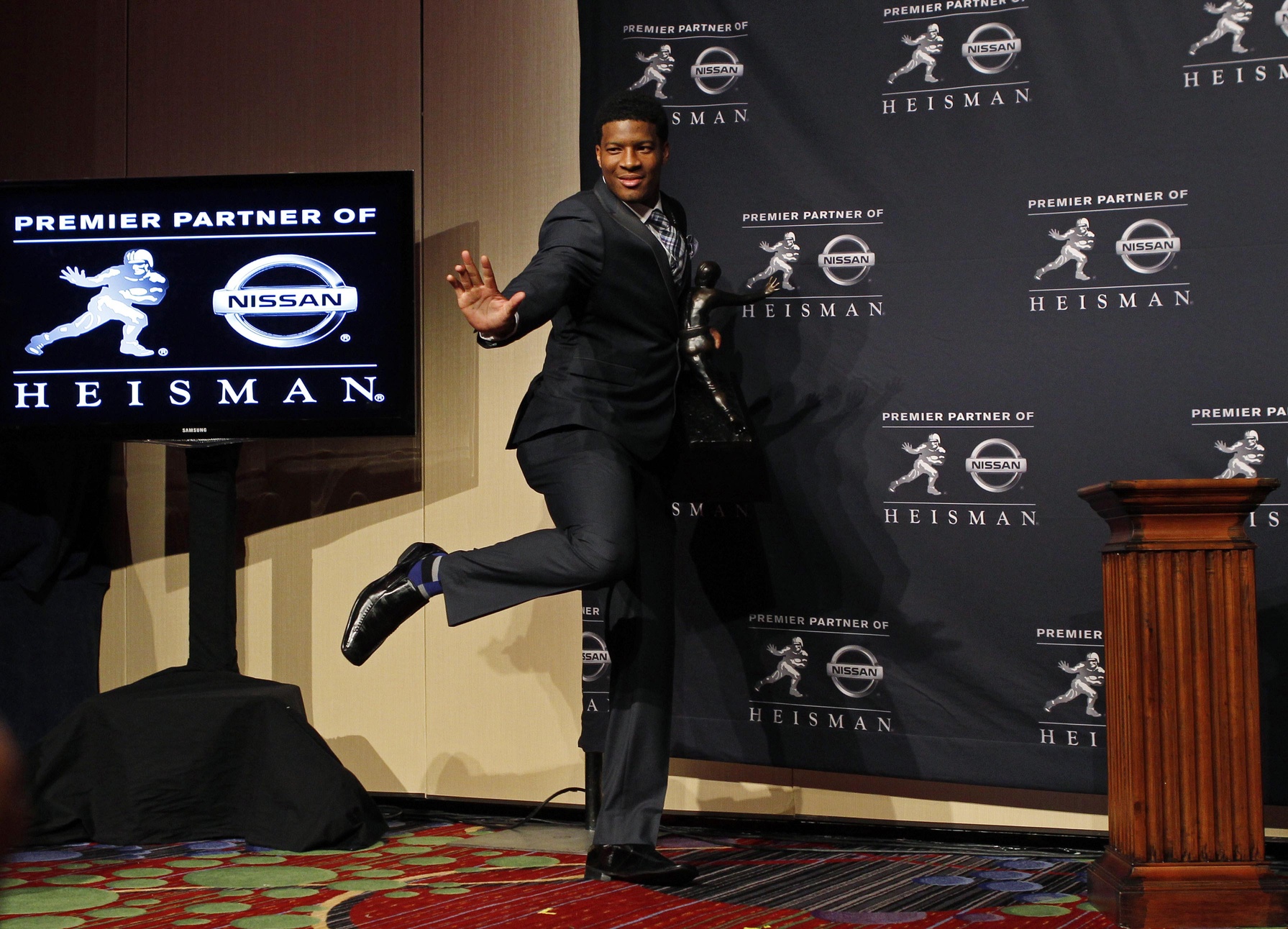 Heisman Trophy website shuts down thanks to Heisman Trust crackdown on voters