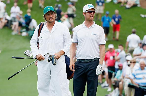 Teemu Selanne caddies the Par 3 Contest at the Masters