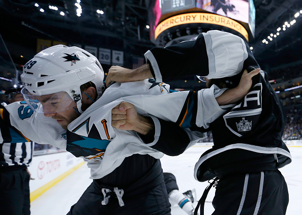 The 5 best hockey fights from Week 1