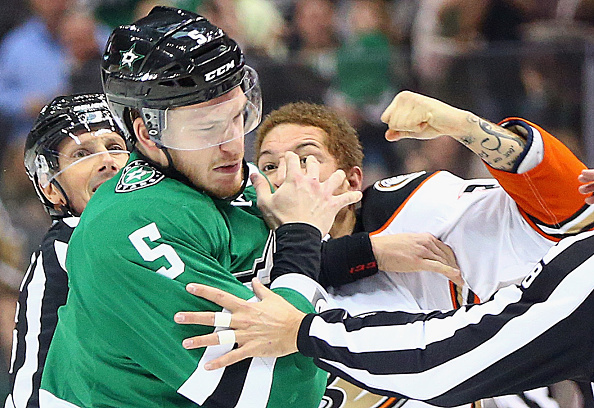 The 5 best hockey fights from Week 4